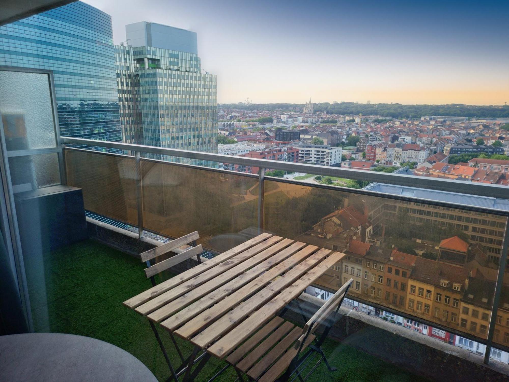 Studio Avec Vue Panoramique Et Parking Gratuit Bruxelas Exterior foto
